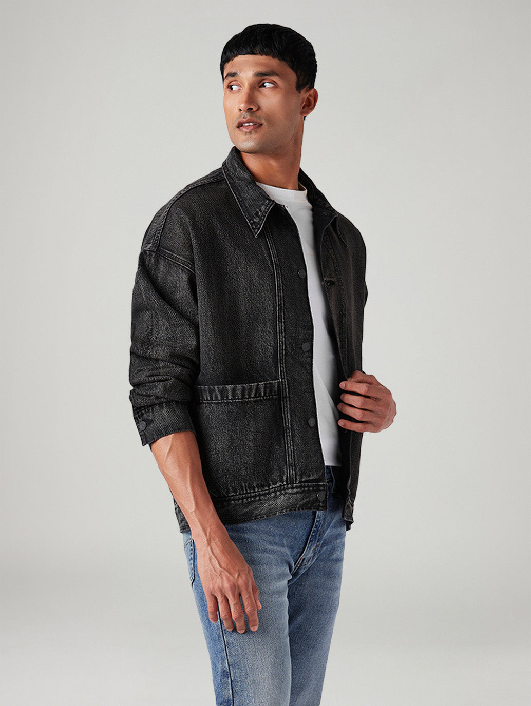 Men's Solid Relaxed Fit Denim Jacket