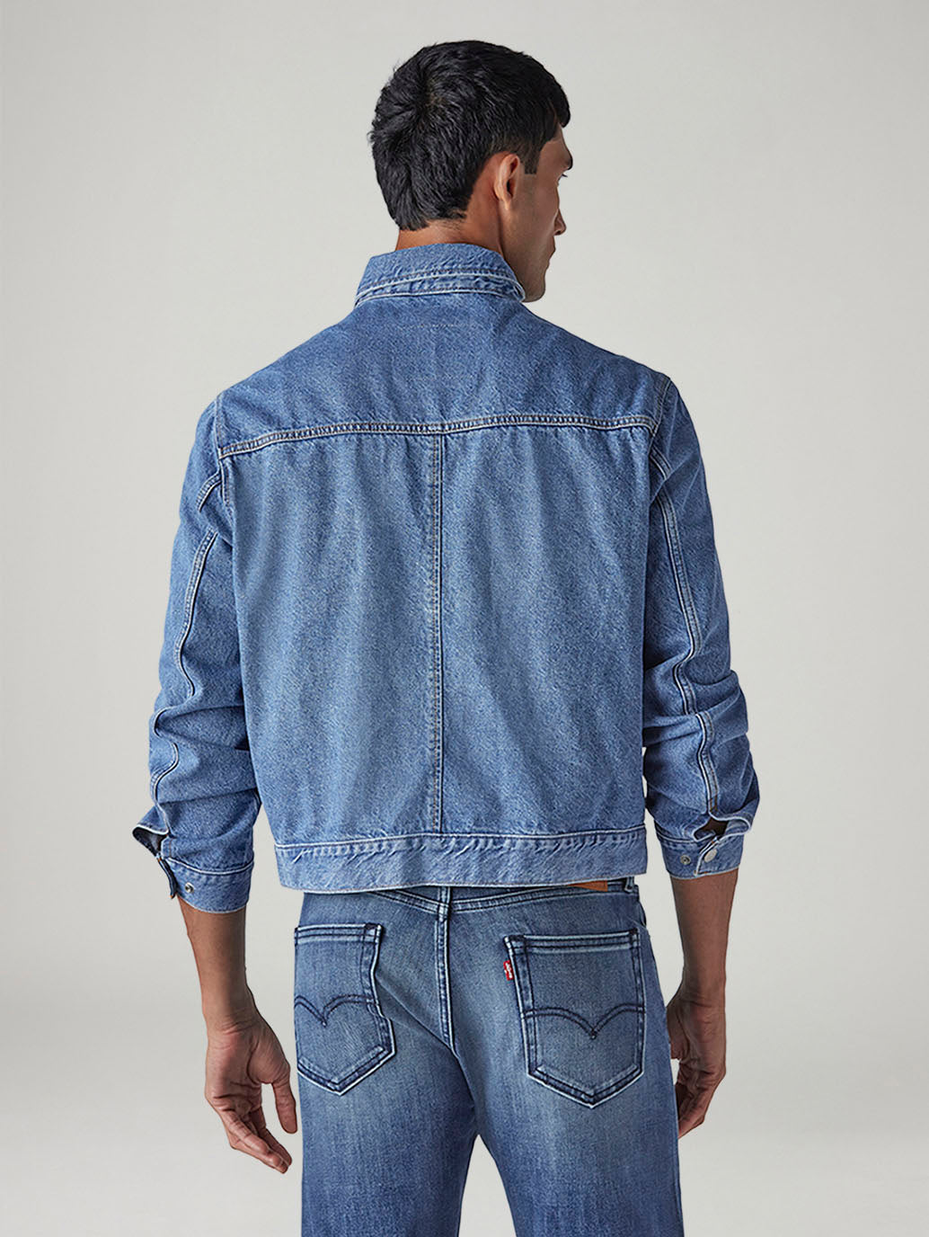 Men's Solid Regular Fit Denim Jacket