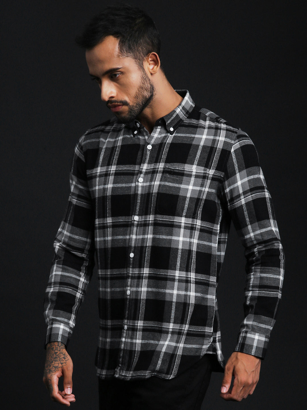 Men Black & Grey Checks Slim Fit Shirt