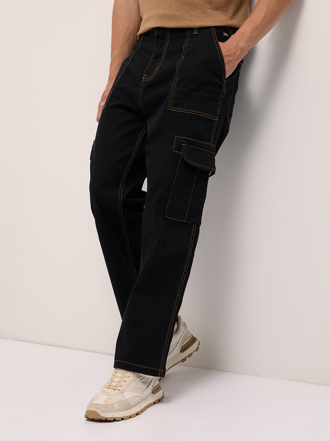 Black Mid-Rise Baggy Fit Cargo Jeans