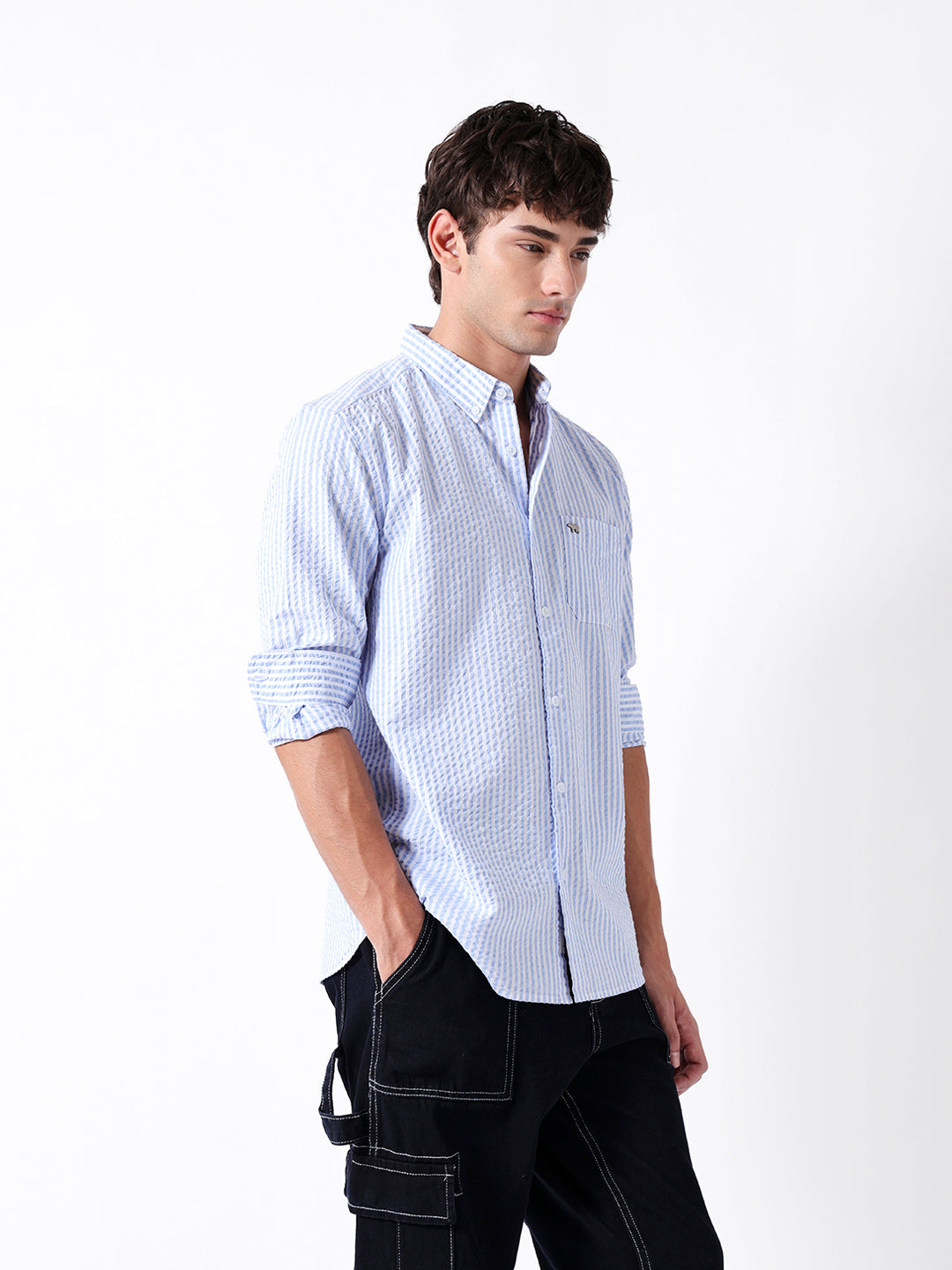 Blue & White Vertical Crinkled Pinstripe Slim Fit Casual Shirt