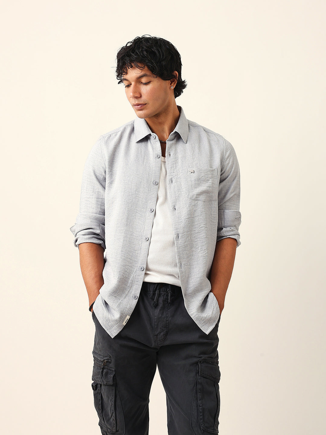 Grey Textured Solid Slim Fit Casual Shirt