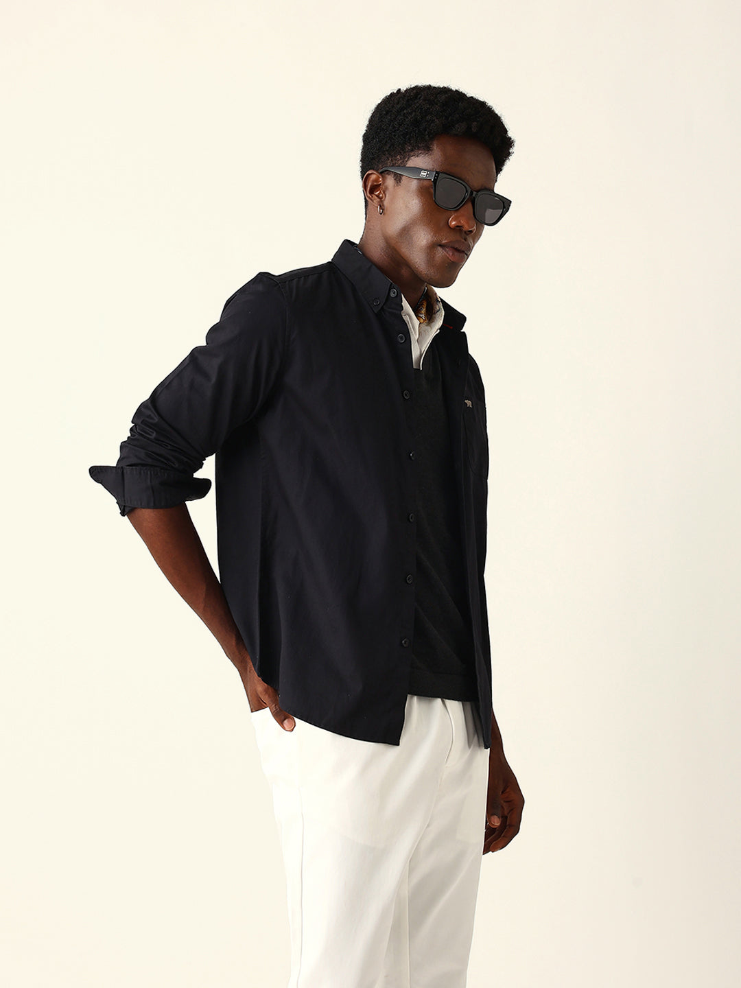 Black Cotton Solid Slim Fit Casual Shirt