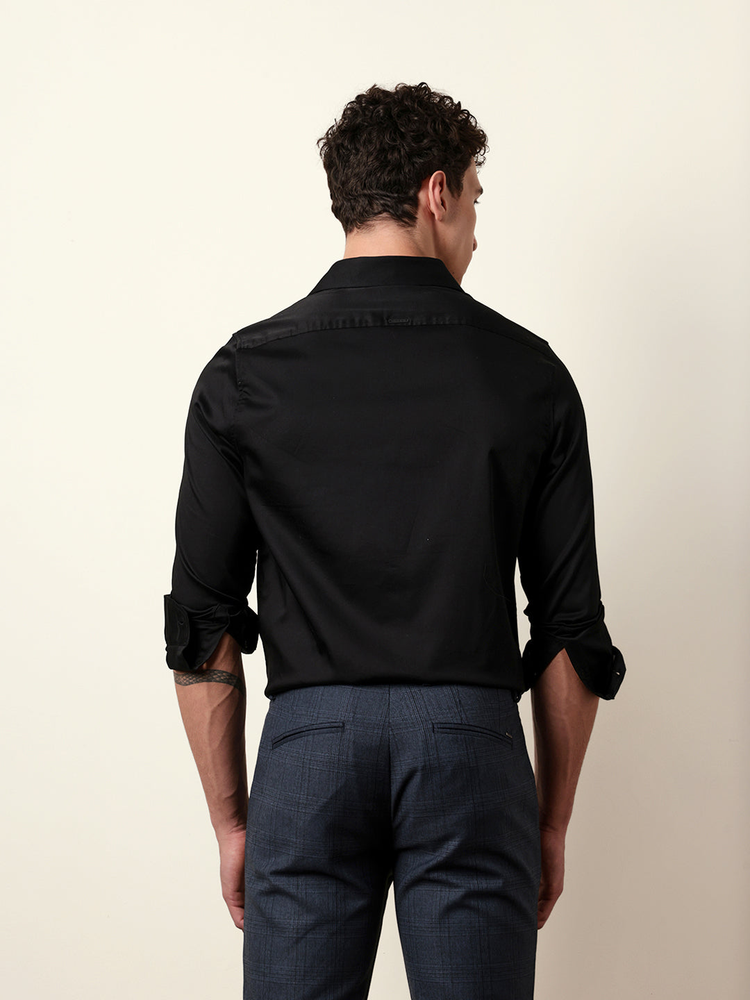 Black Solid Tailored Fit Formal shirt