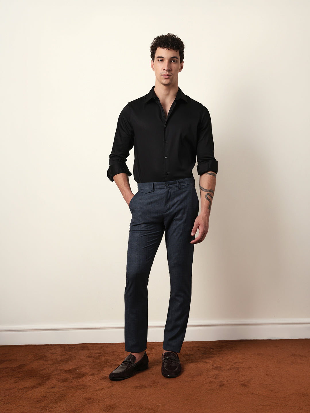 Black Solid Tailored Fit Formal shirt