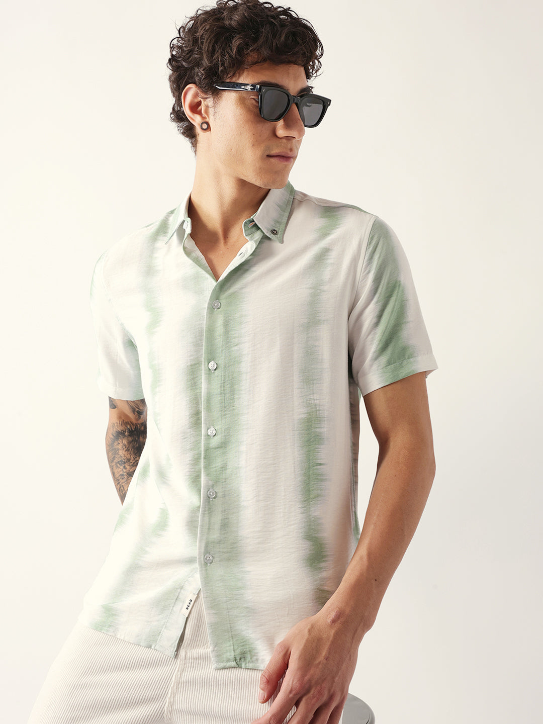 White & Green Vertical Brushstroke Print Regular Fit Casual Shirt