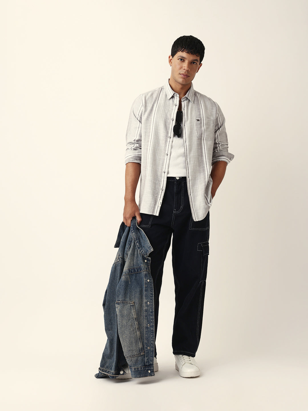 Grey & White Herringbone Striped Slim Fit Casual Shirt