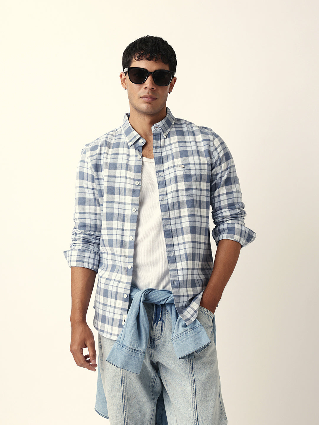 White with Blue Woven Tartan Checked Slim Fit Casual Shirt