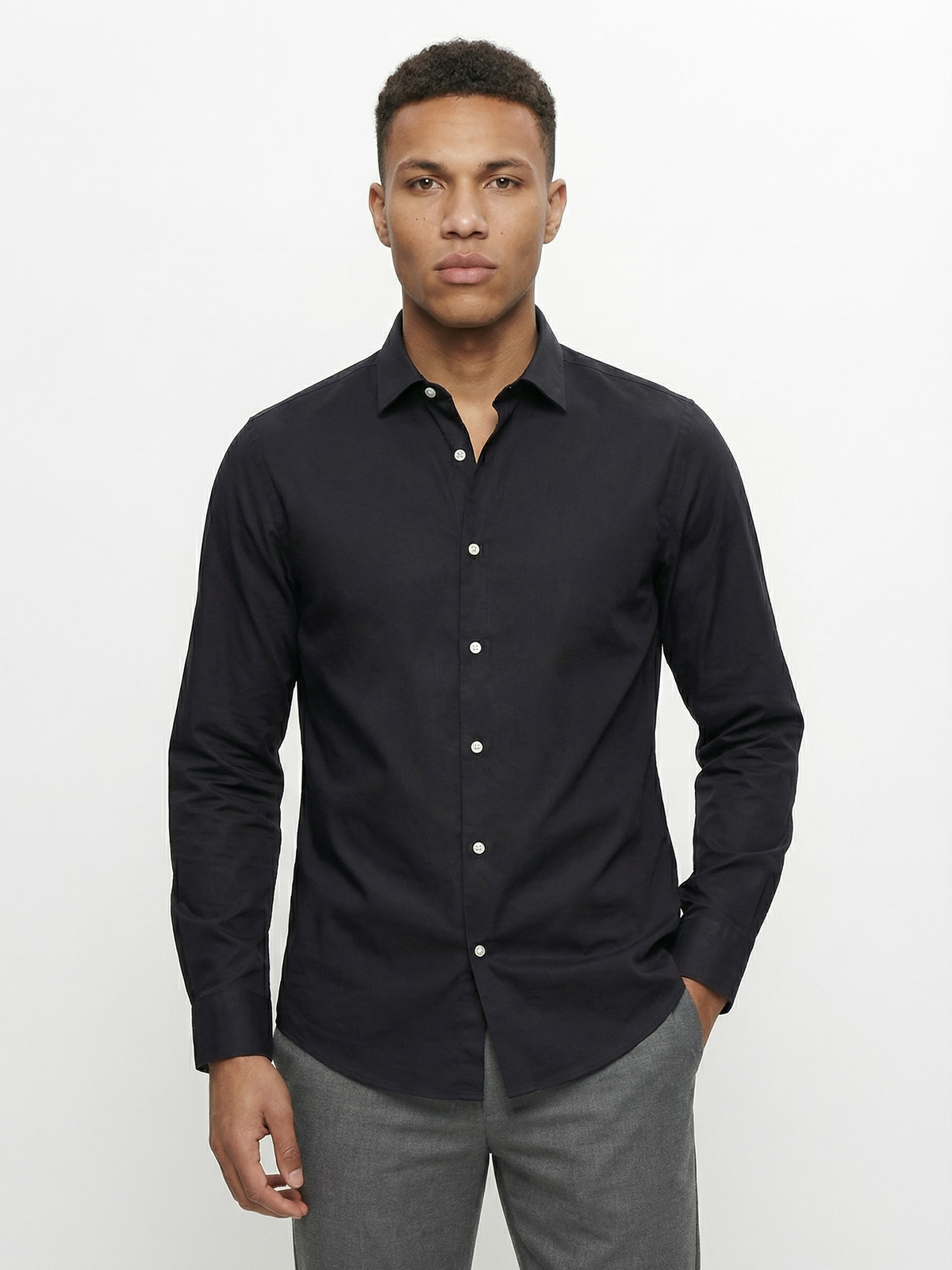 Black Solid Slim Fit Casual Shirt